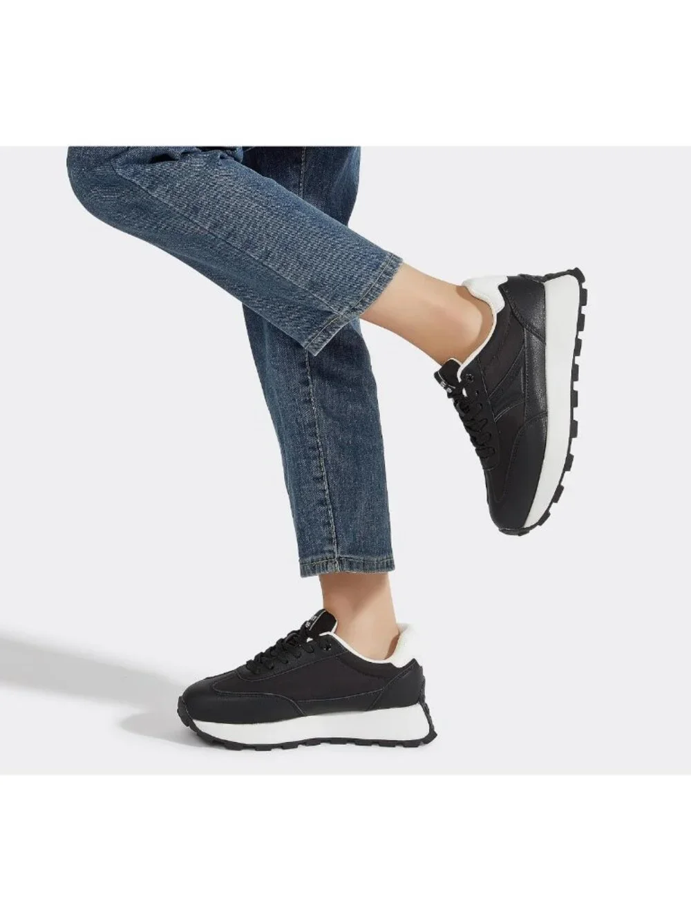 Retro Platform Sneakers for Women | Chunky Lace-up Trainers for Walking